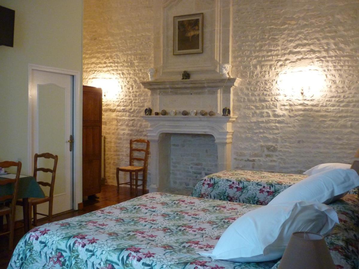 Le Logis De Faugerit Bed and Breakfast Frontenay-Rohan-Rohan Buitenkant foto