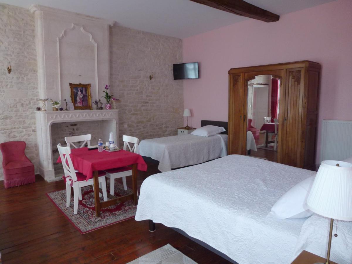 Le Logis De Faugerit Bed and Breakfast Frontenay-Rohan-Rohan Buitenkant foto